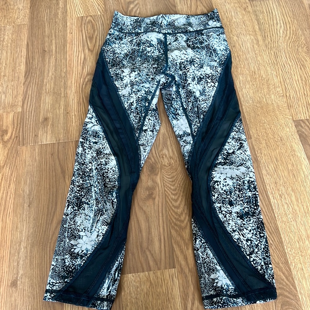 Lululemon crop leggings sz 4